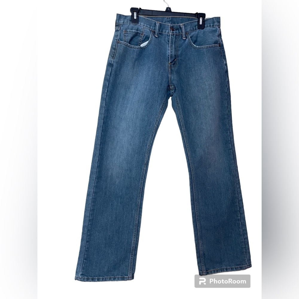 Levis Jeans Levi & Strauss Men 31X32 Tag on Back Is Torn